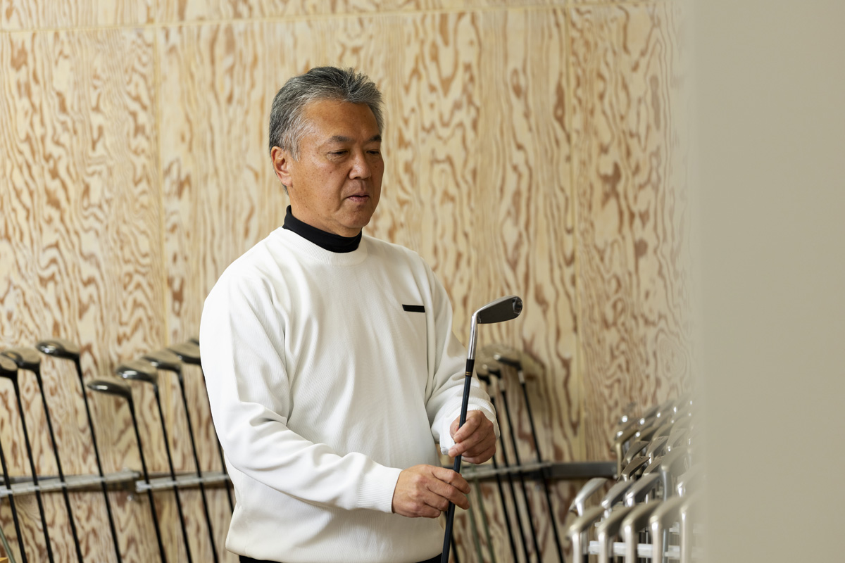 FOURTEEN CEO
桐谷一郎
きりやいちろう、2022年より代表取締役社長に就任。
「フォーティーンのクラブは昔も今も常にアマチュアゴルファーのために、その活動は変わりません」。