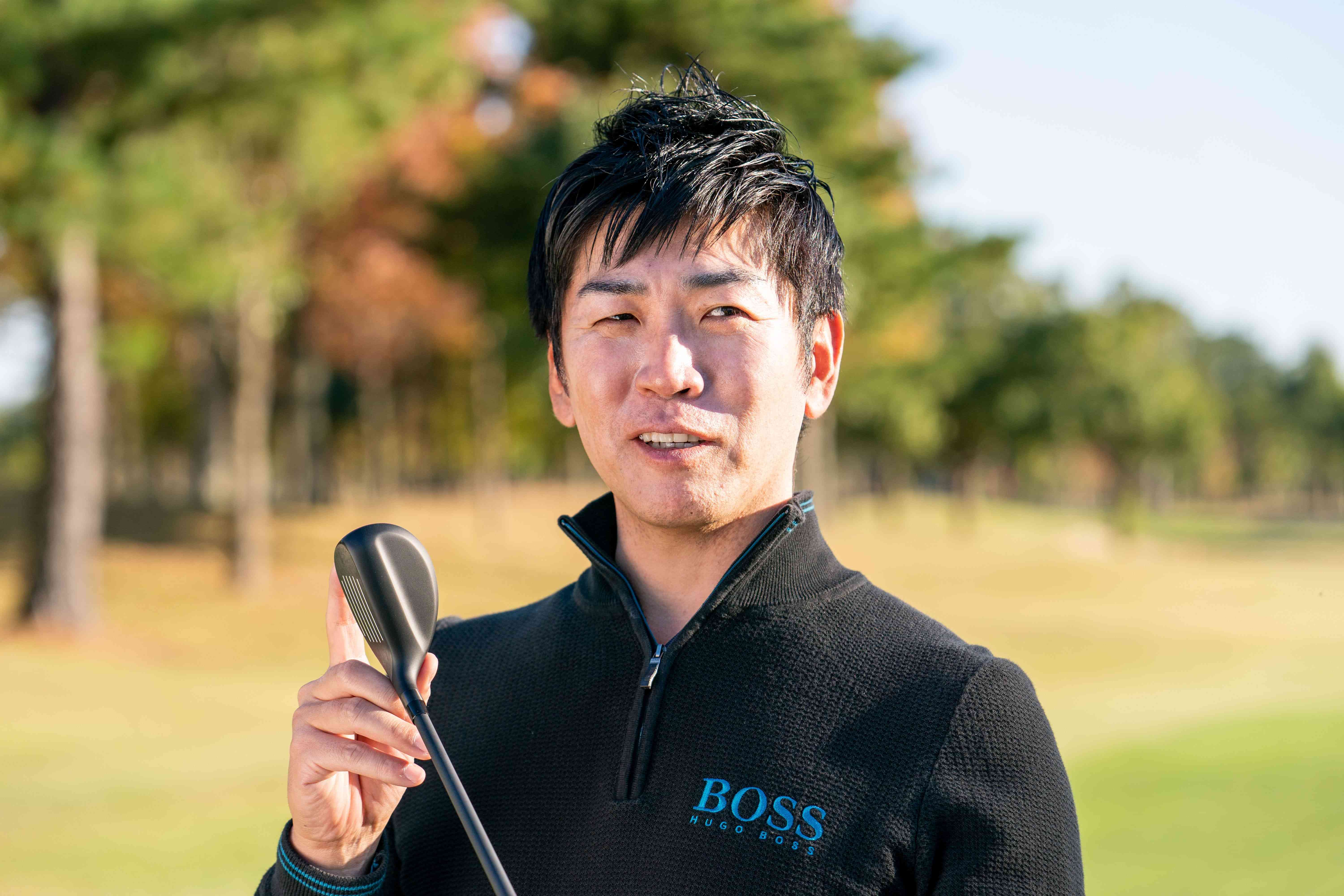 試打解説
吉田洋一郎プロ
よしだひろいちろう、1978 年生まれ。アメリカTop50 インストラクターなど80人以上に直接メソッドを学び、レッスンスキル資格20 以上を所得するゴルフスイング研究家。フォーティーンギアを愛用する。
